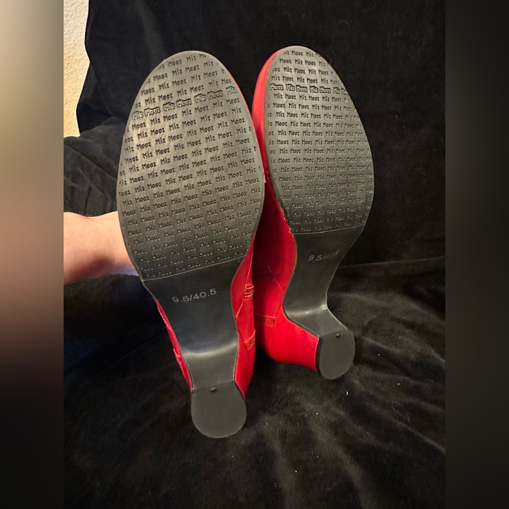 NWT Miz Mooz Red Kid Leather Women's Boots, Size 9.5 - Picture 5 of 12